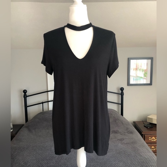 AEO Soft & Sexy Choker Tee Shirt size Medium - Picture 1 of 9